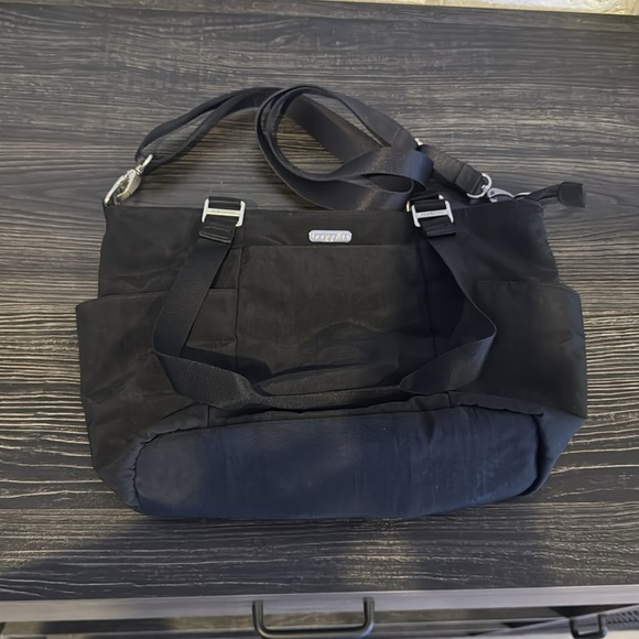 Baggallini Convertible Crossbody - Picture 1 of 9